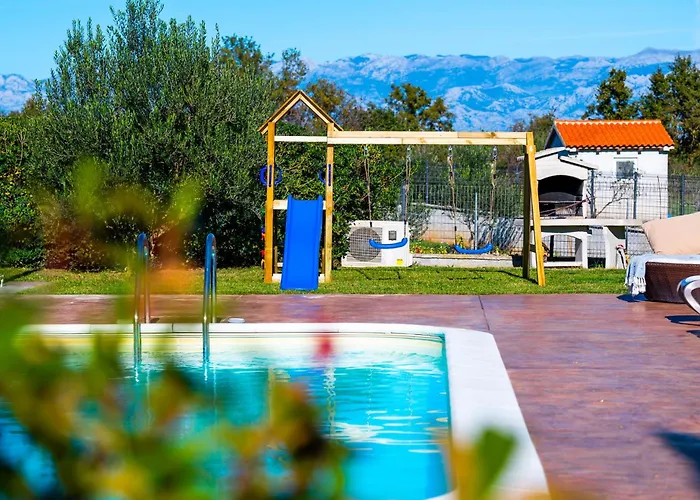 Villa Almond *