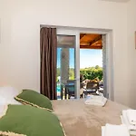Almond Villa Nin