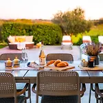 Villa Almond Nin
