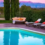 Villa Almond *