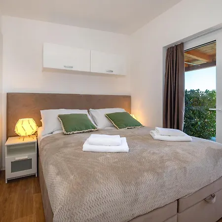 Villa Almond Nin